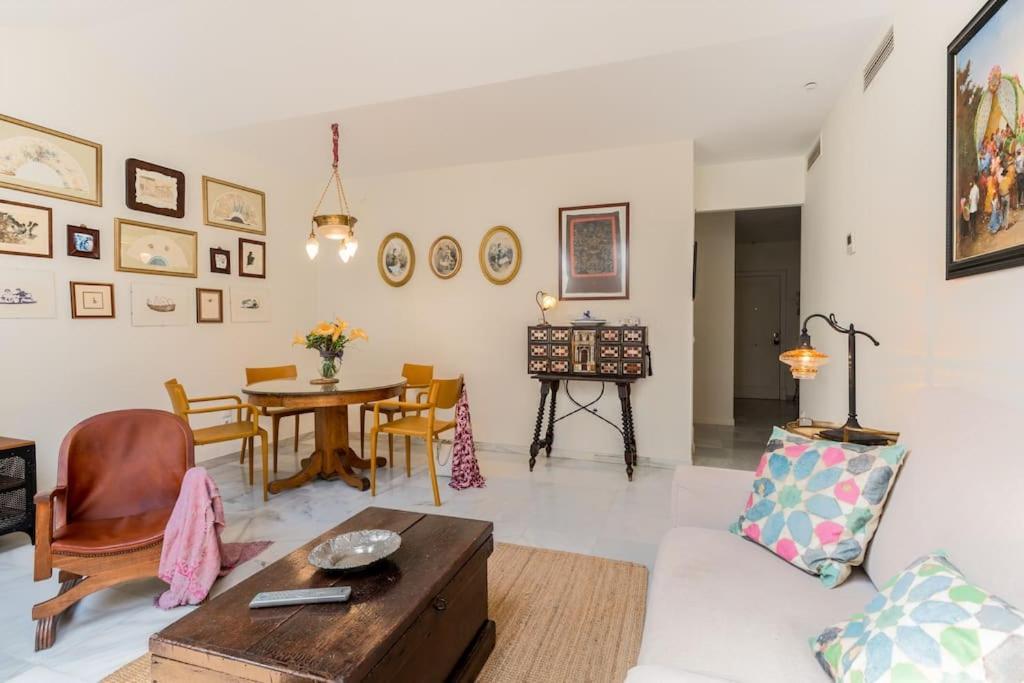 Apartamentos Rg, San Vicente 22 Sevilla Buitenkant foto